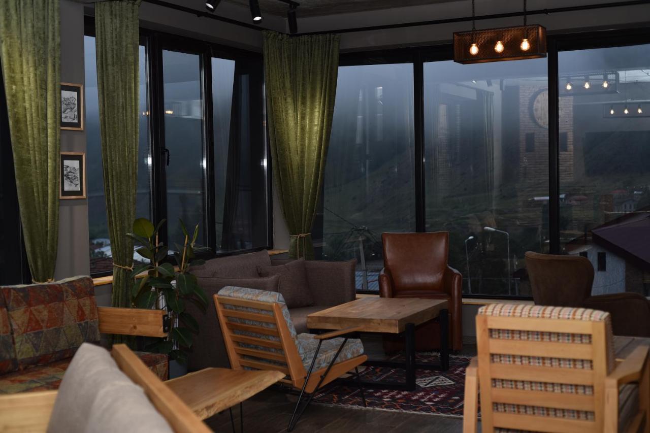 Northgate Hotel Kazbegi Exteriör bild