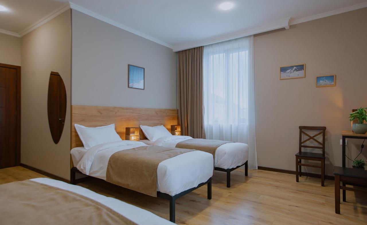 Northgate Hotel Kazbegi Exteriör bild