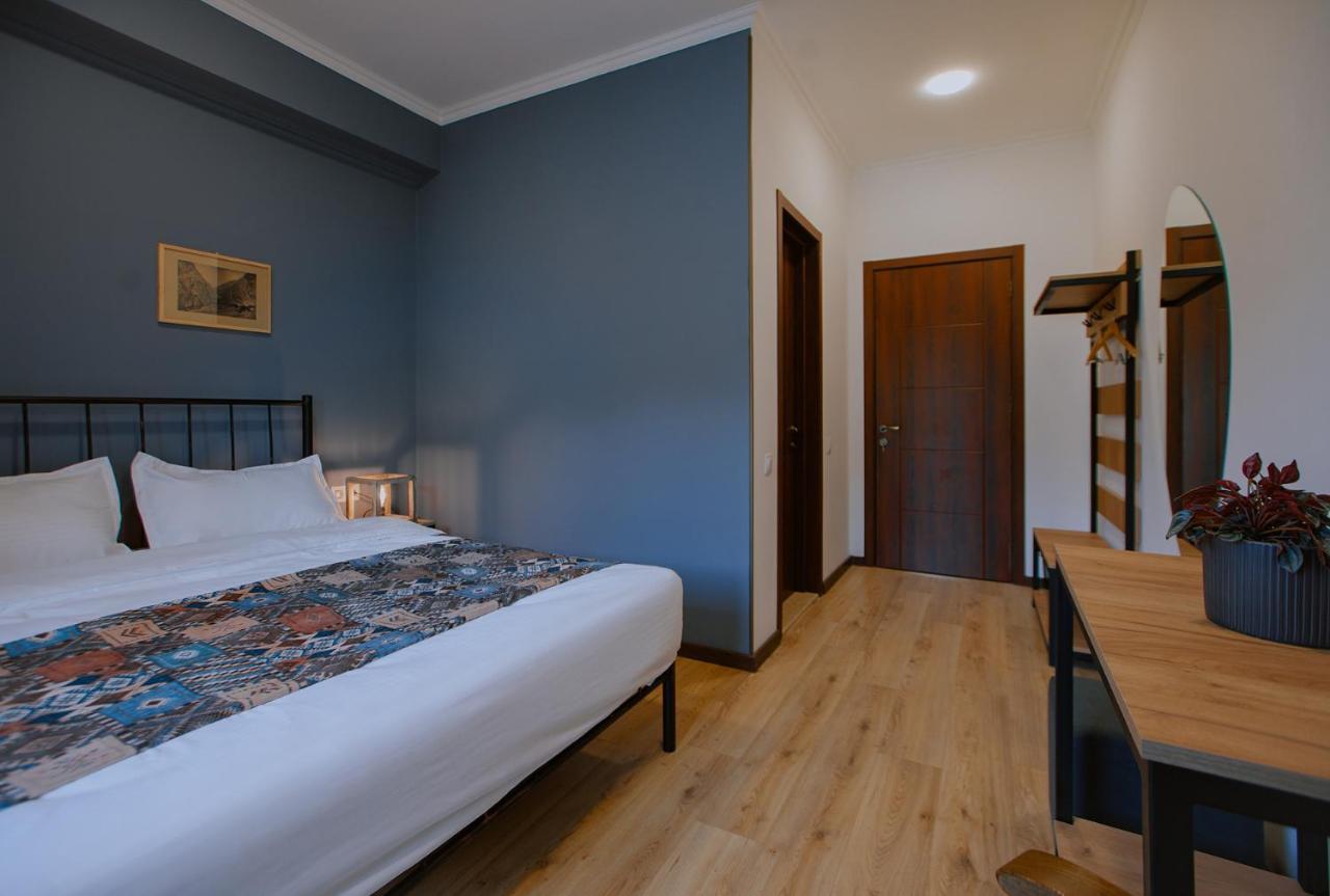 Northgate Hotel Kazbegi Exteriör bild