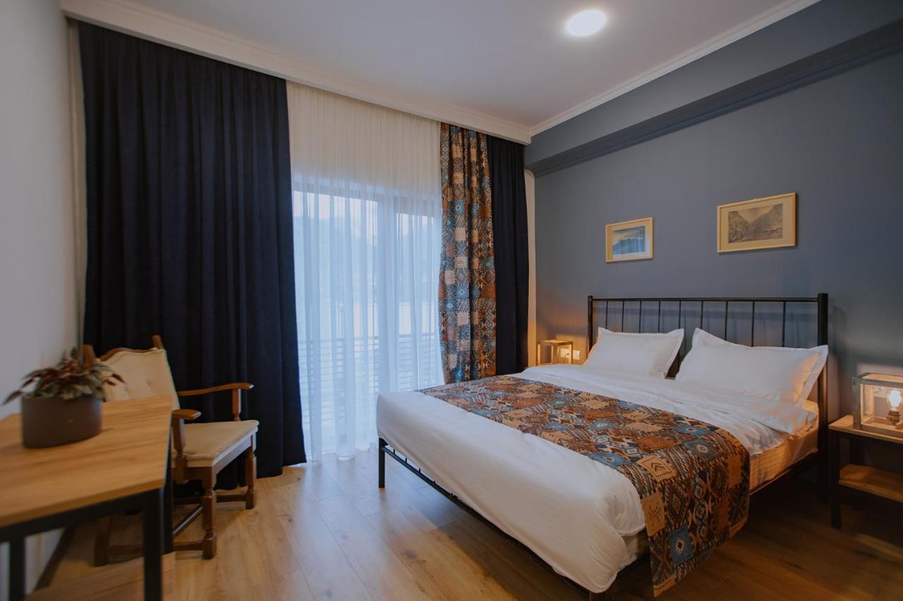 Northgate Hotel Kazbegi Exteriör bild